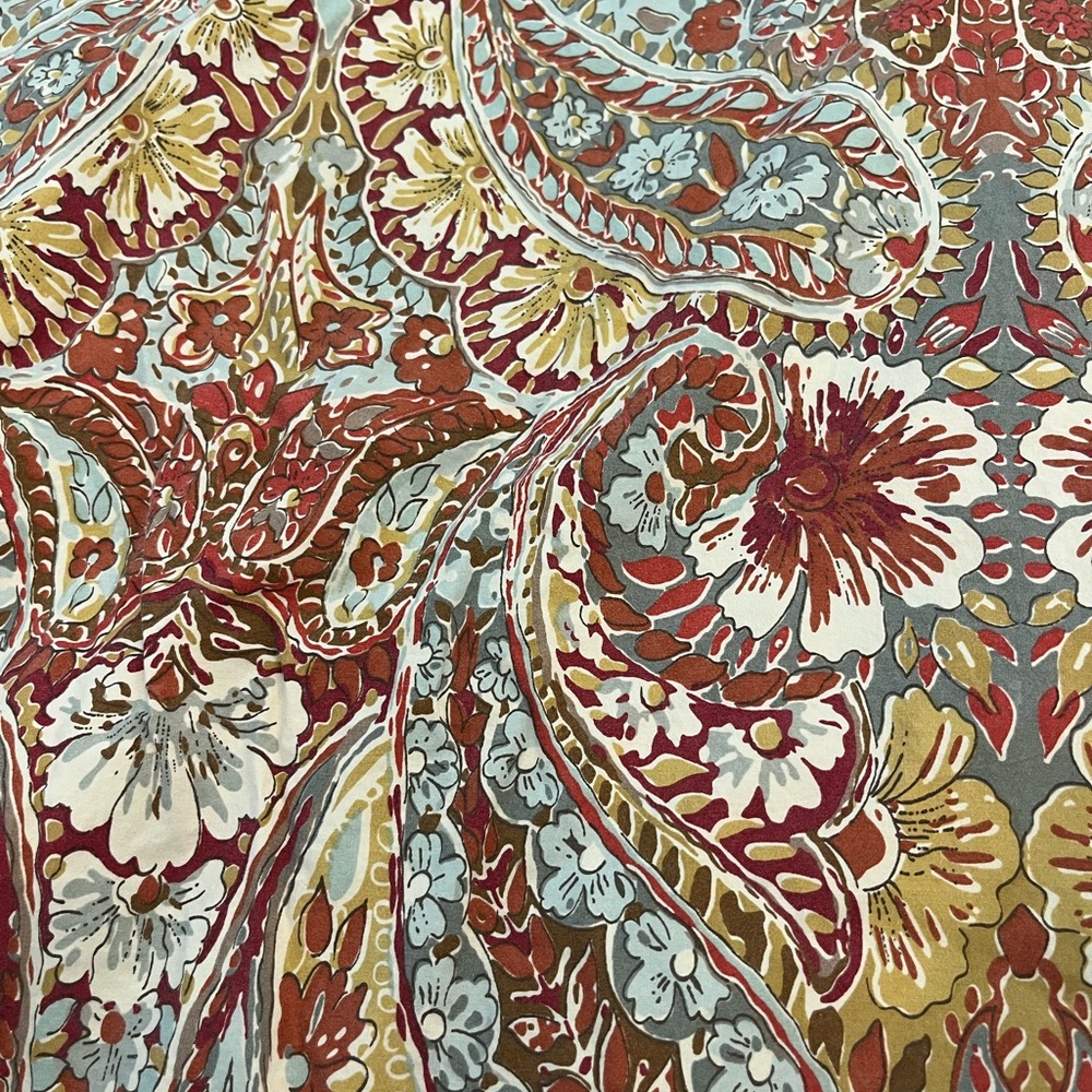 EUC Pottery Barn Queen duvet